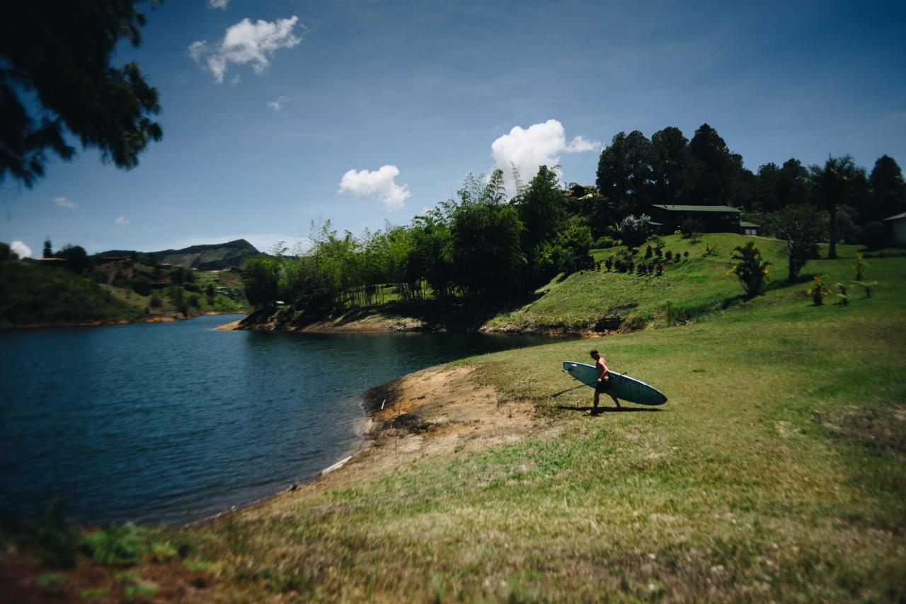 Happy Buddha Hostel & Lodge Guatapé Dış mekan fotoğraf