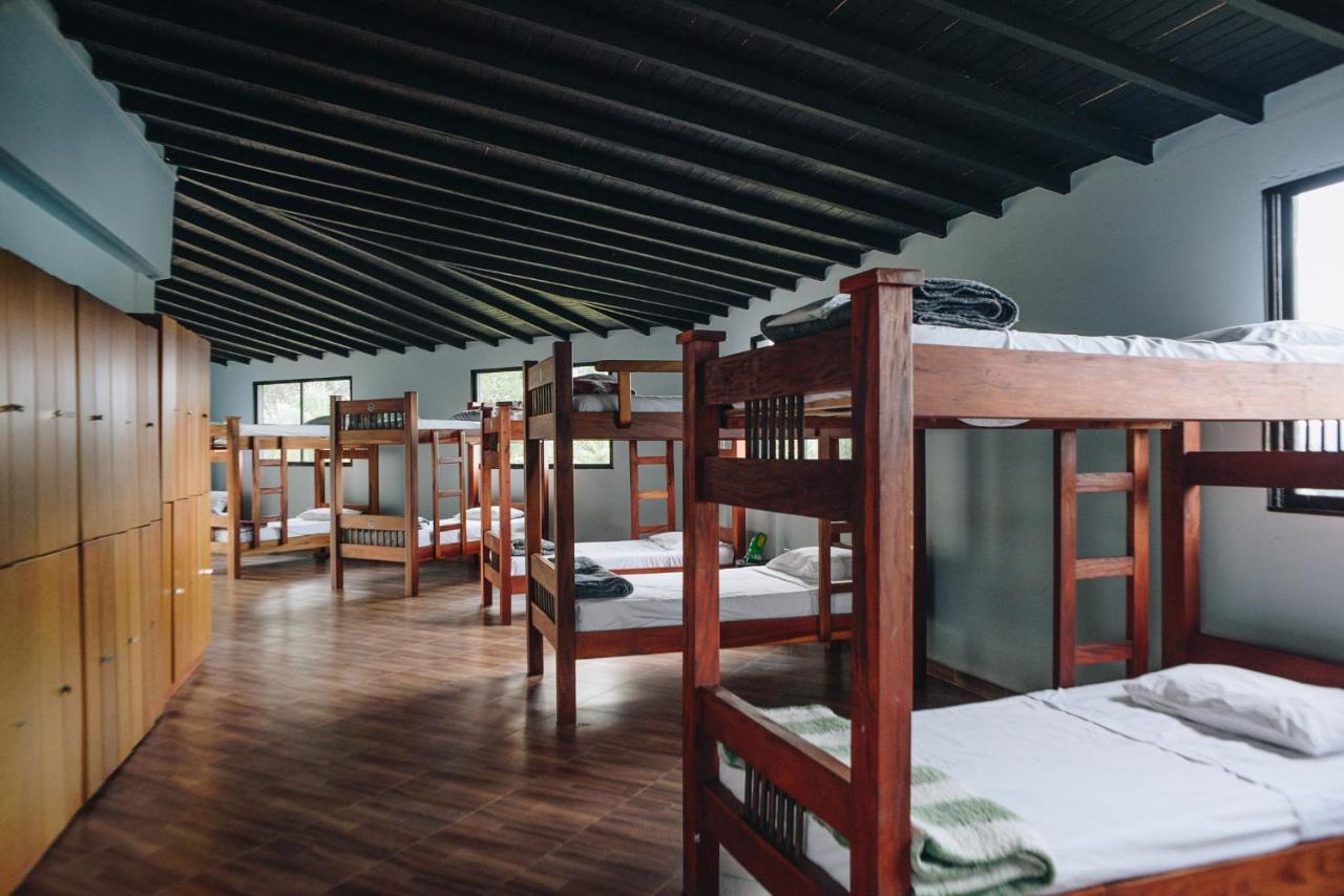 Happy Buddha Hostel & Lodge Guatapé Dış mekan fotoğraf