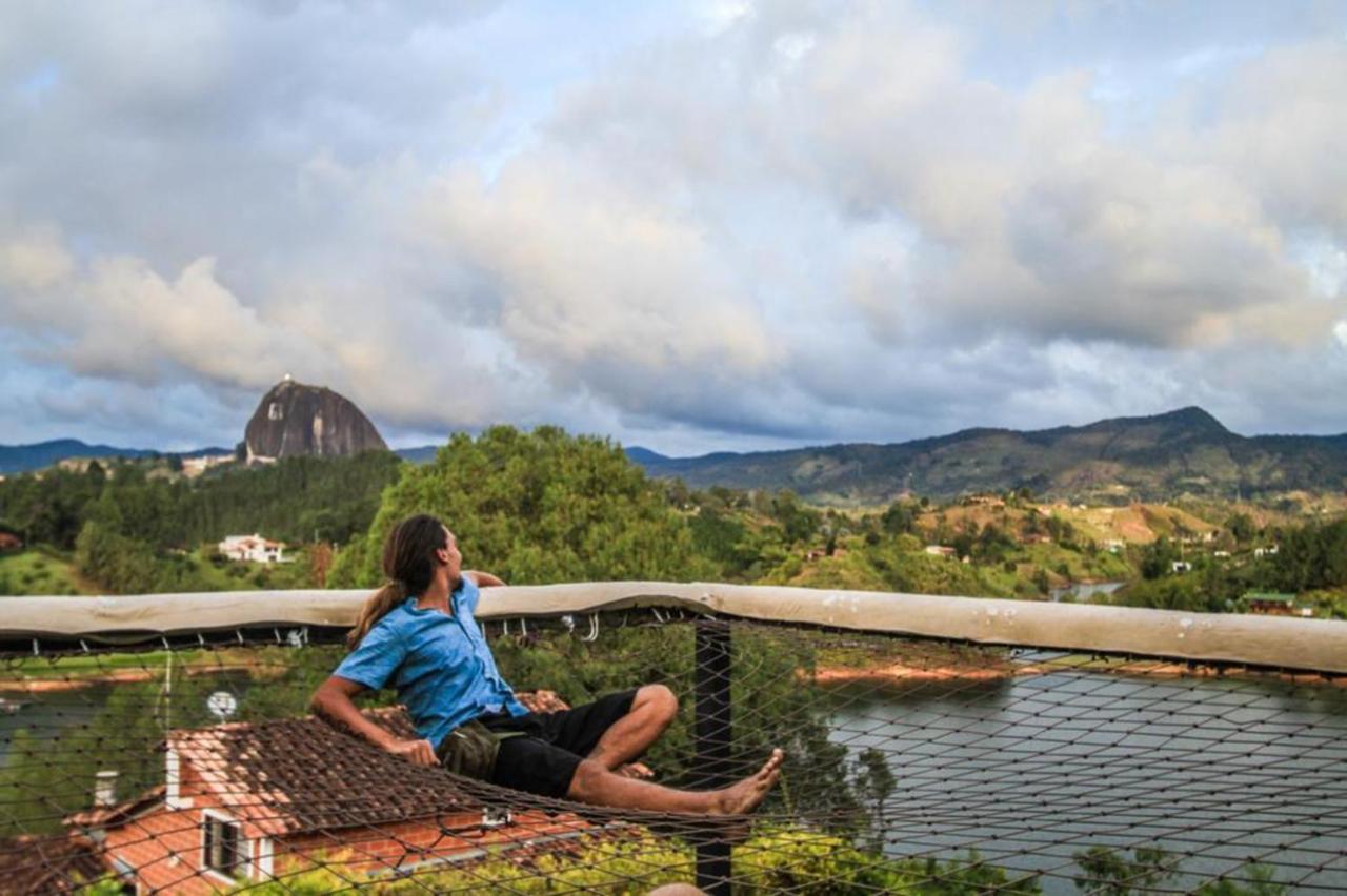 Happy Buddha Hostel & Lodge Guatapé Dış mekan fotoğraf