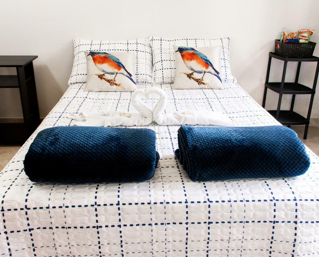 Happy Buddha Hostel & Lodge Guatapé Dış mekan fotoğraf