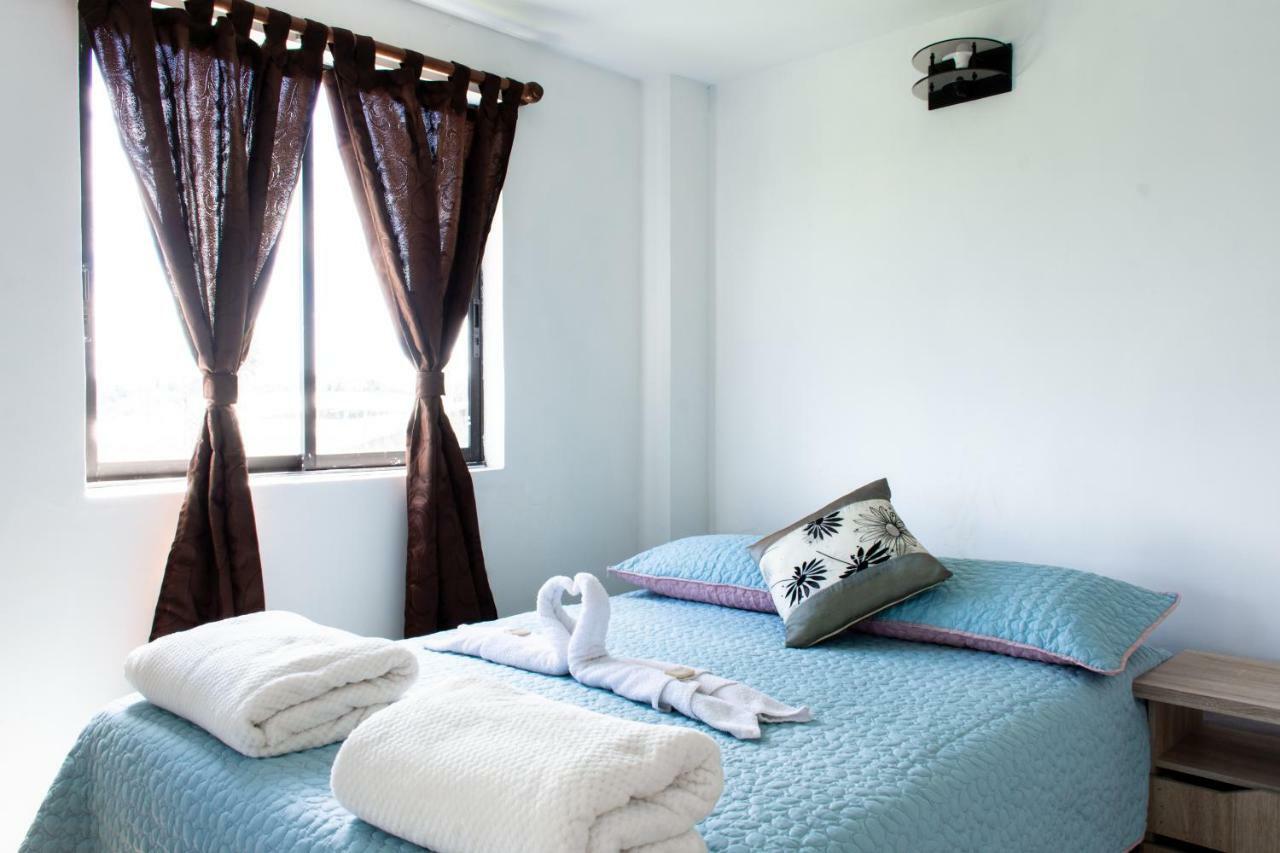 Happy Buddha Hostel & Lodge Guatapé Dış mekan fotoğraf